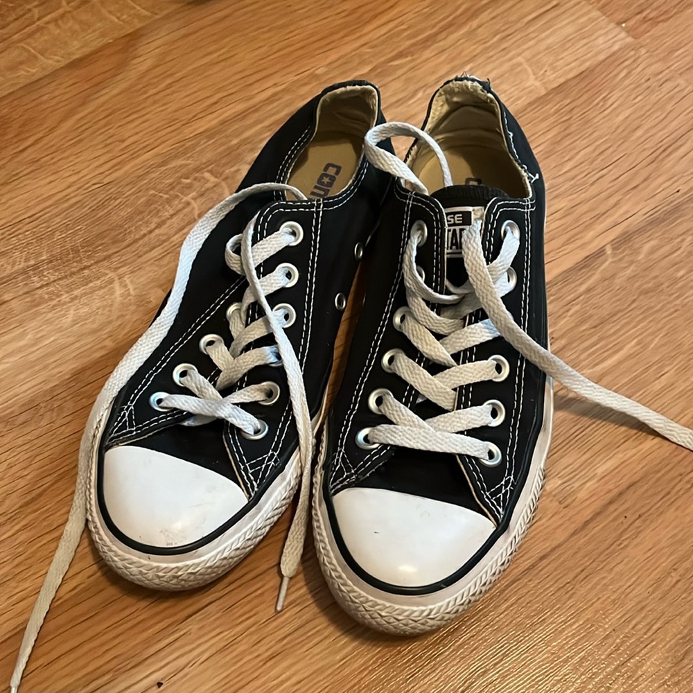 Converse All Star Women's Size 6.5 Black Low Tops Sneakers